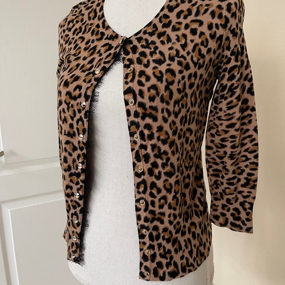 Gorgeous White House Black Market Leopard Cardigan - Picture 13 of 16